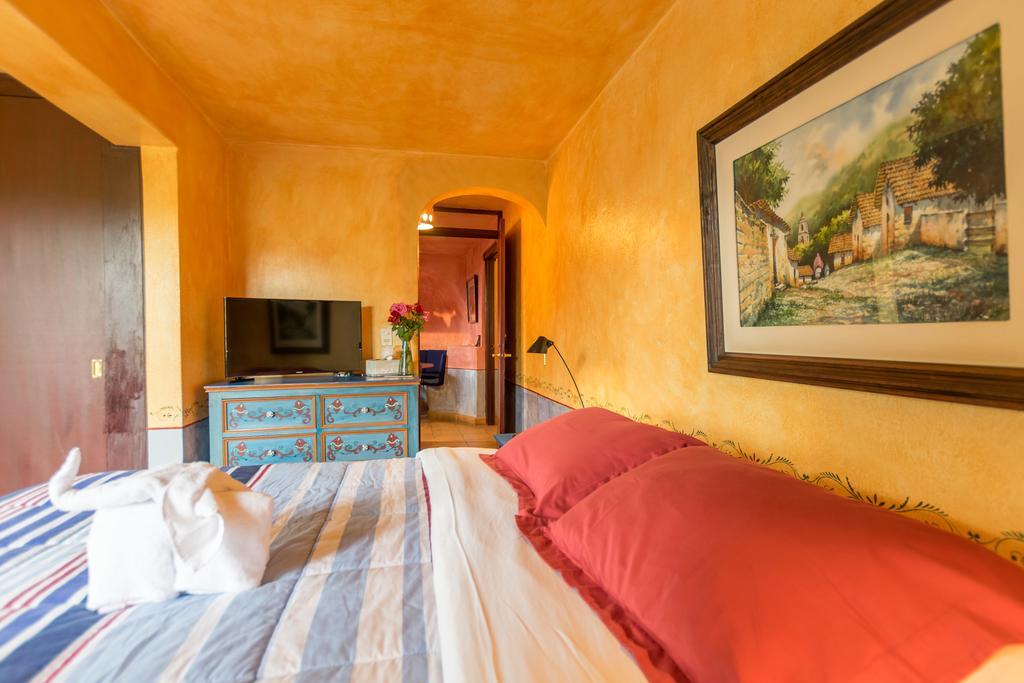 Casa Puesta Del Sol Hotel Сан Мигел де Аленде Екстериор снимка
